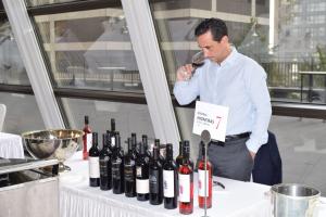Mesas de degustación de vino argentino